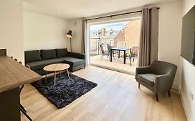 Fountain Apartment No 4 With Free Parking